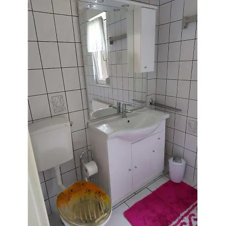 Ferienwohnung Will * Stutzerbach